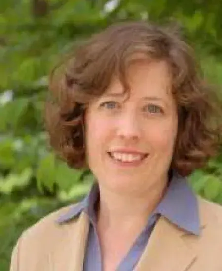 Maggie R. Jones Headshot